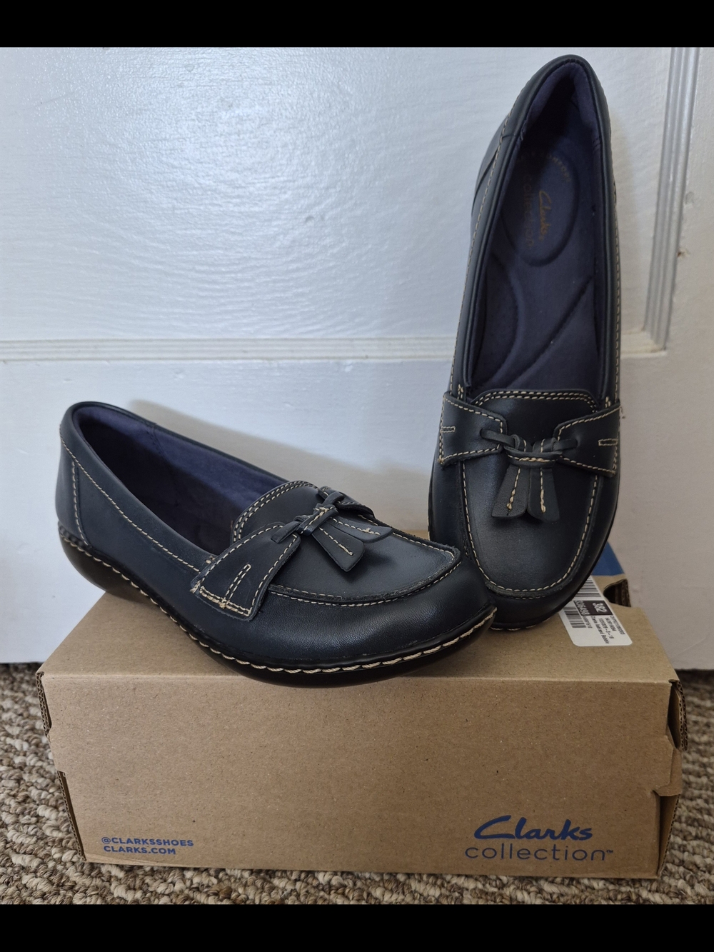 Clarks Women's Navy Leather Tassel Moccasins